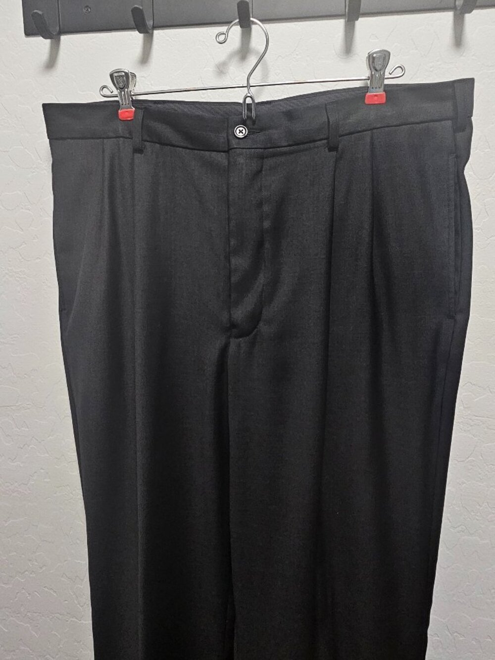 J. Ferrar Men's Black Dress Pants - Pleated | Cuffed, RN#93677